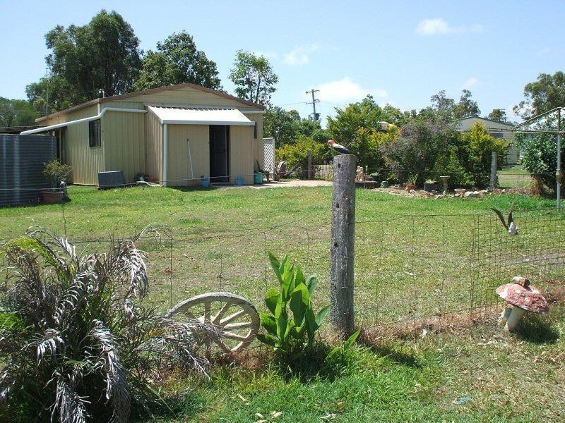15 Tanzi Place, Nikenbah QLD 4655