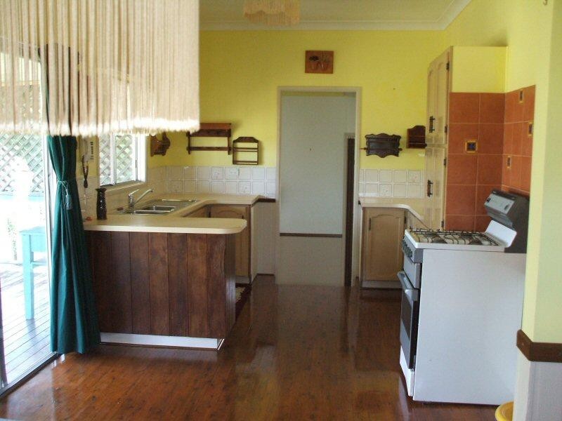 15 Tanzi Place, Nikenbah QLD 4655