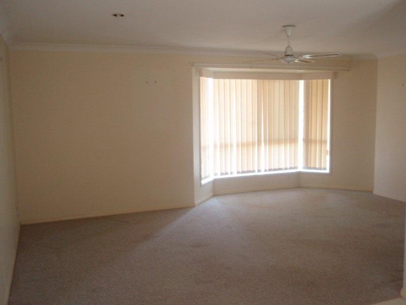 63 JULIE ANNE STREET, Urraween QLD 4655