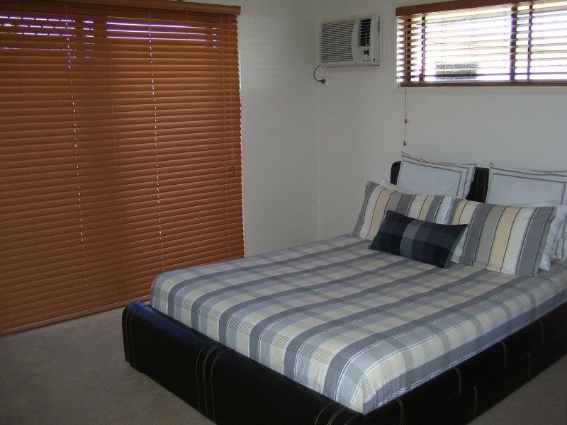 14 Murphy Street, Point Vernon QLD 4655