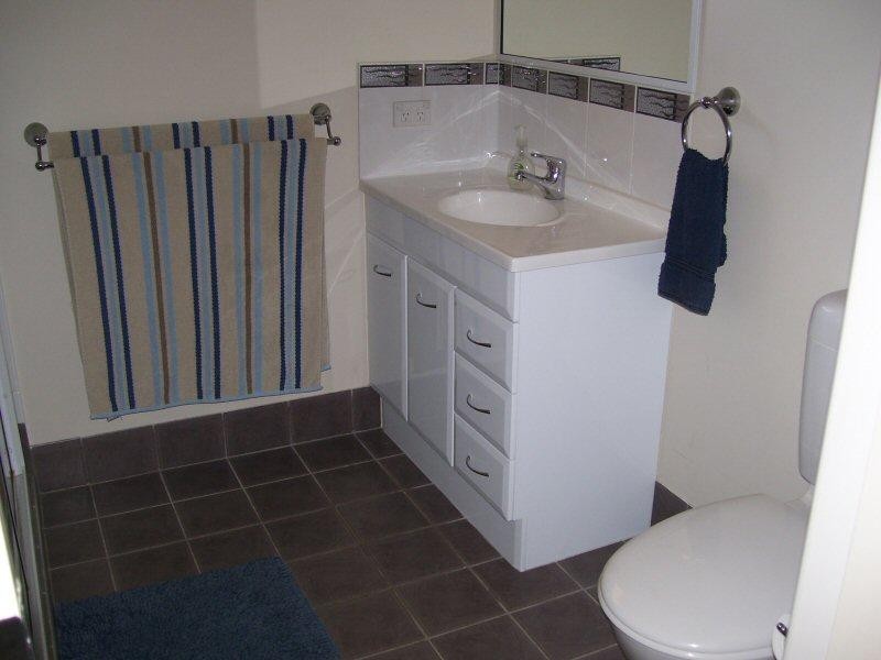 14 Murphy Street, Point Vernon QLD 4655