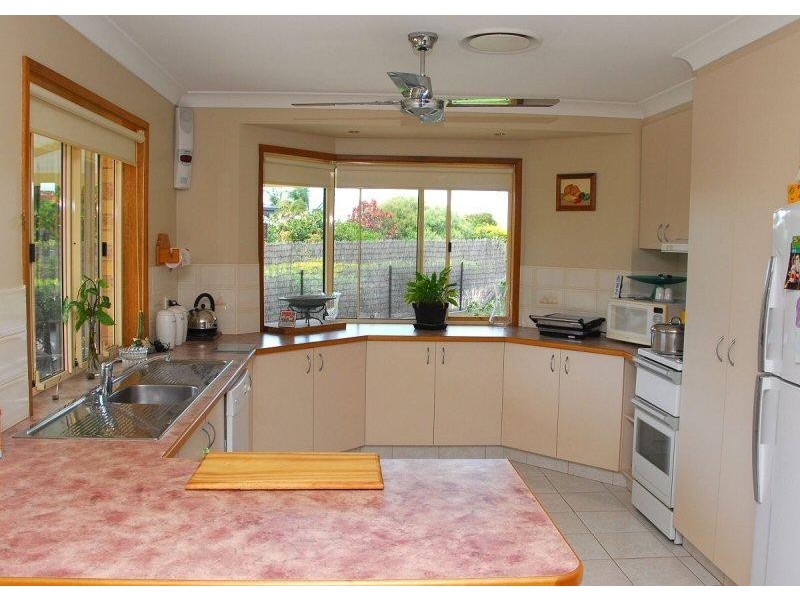 15 Doss Court, Urraween QLD 4655