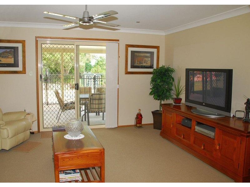 15 Doss Court, Urraween QLD 4655