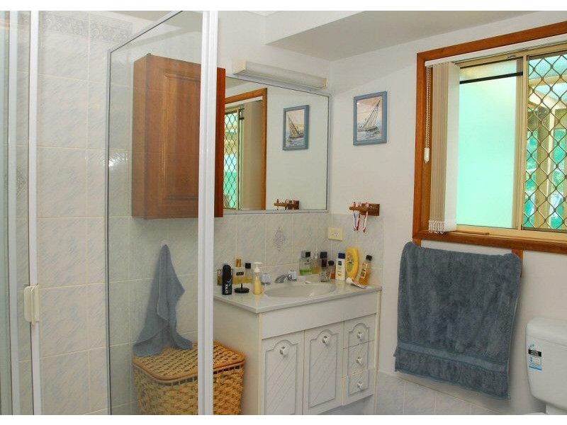 15 Doss Court, Urraween QLD 4655