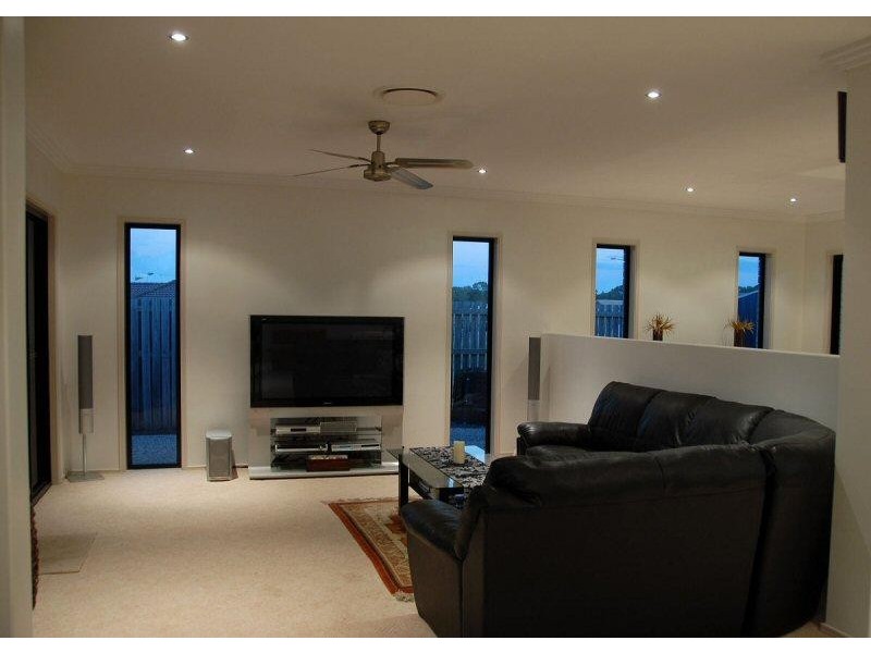 6 Harrison Circuit, Urangan QLD 4655