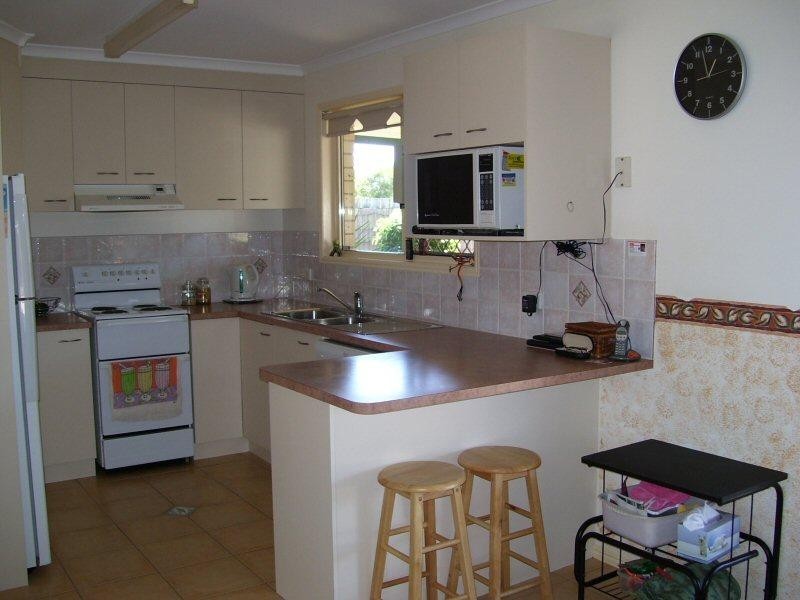 21 HYPERNO ROAD, Point Vernon QLD 4655