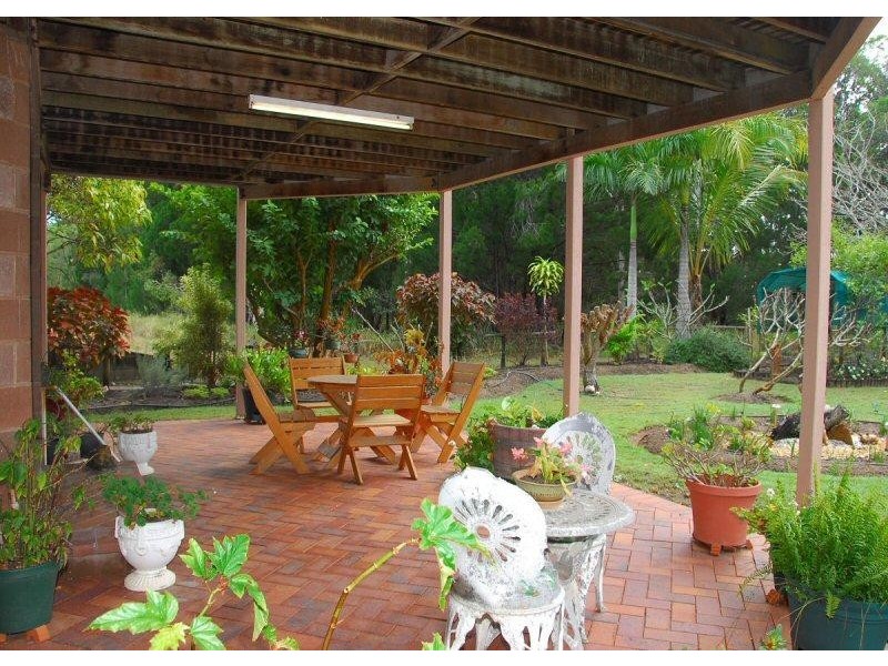 9 Morris Court, Toogoom QLD 4655