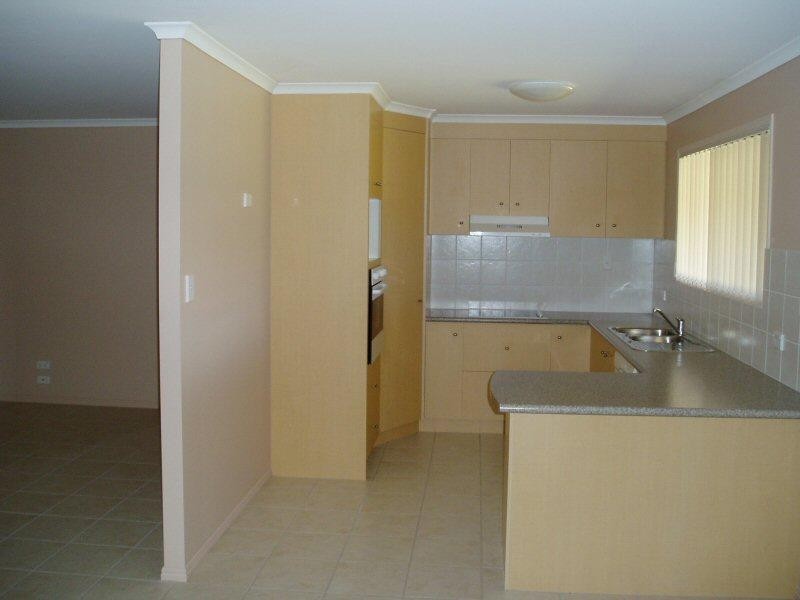 7 Treviso Court, Urangan QLD 4655
