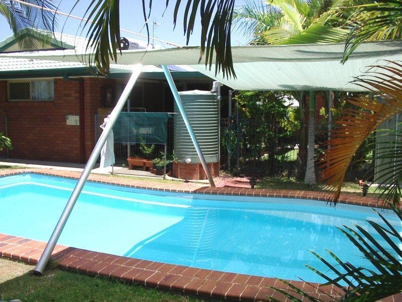 12 MARR STREET, Point Vernon QLD 4655