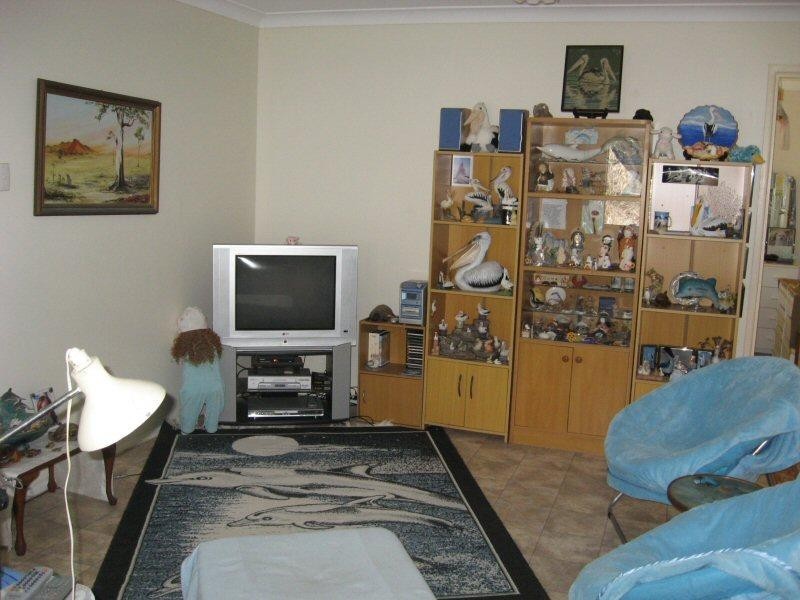 66 Kent Street, Urangan QLD 4655