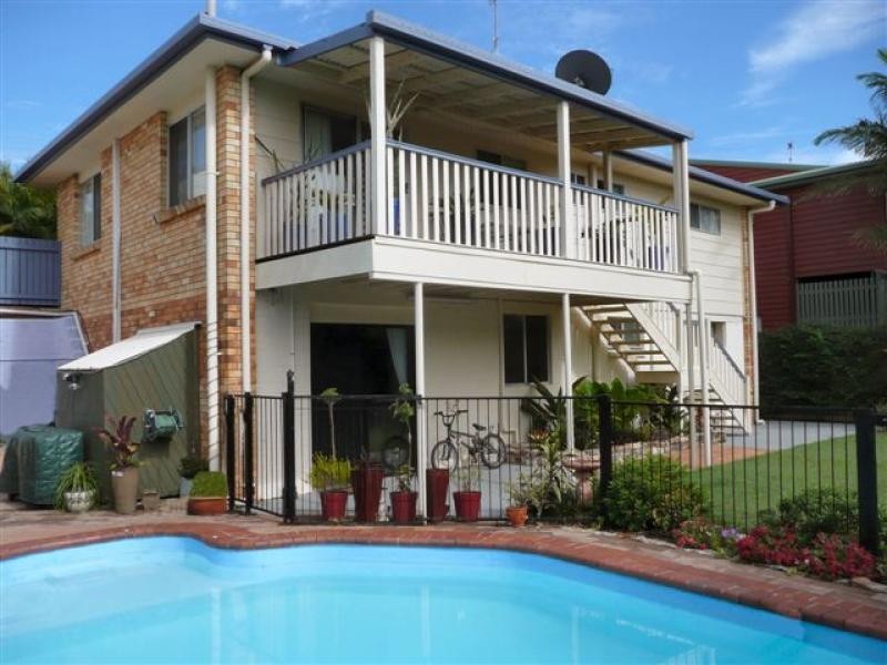 10 Tenimby Street, Pialba QLD 4655