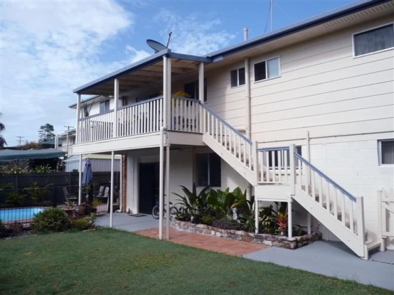 10 Tenimby Street, Pialba QLD 4655