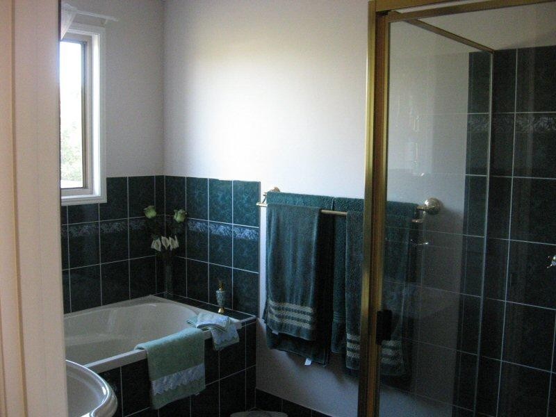 8 Moys Road, Booral QLD 4655