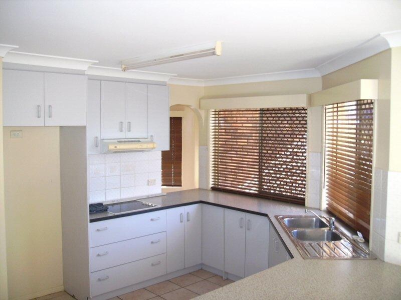 2 WATTLEBIRD LANE, Eli Waters QLD 4655