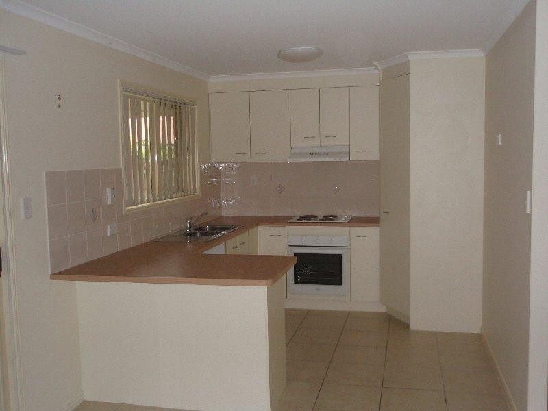 15 Mainsail Court, Point Vernon QLD 4655