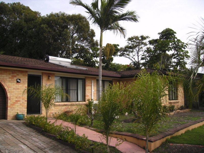 88 LAUREN STREET, Urangan QLD 4655