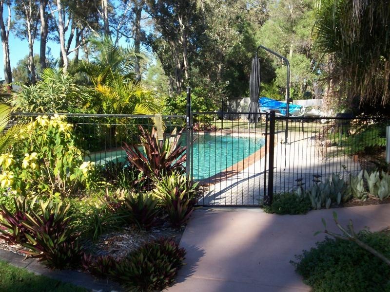 6 Hawk Court, Dundowran Beach QLD 4655