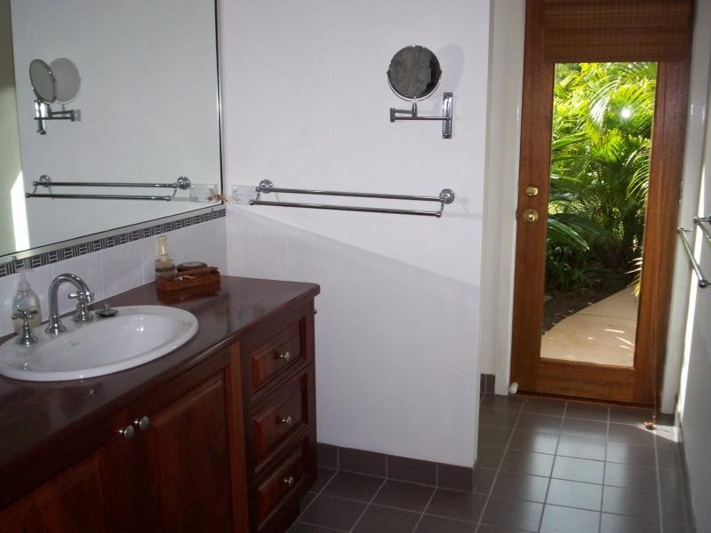 6 Hawk Court, Dundowran Beach QLD 4655