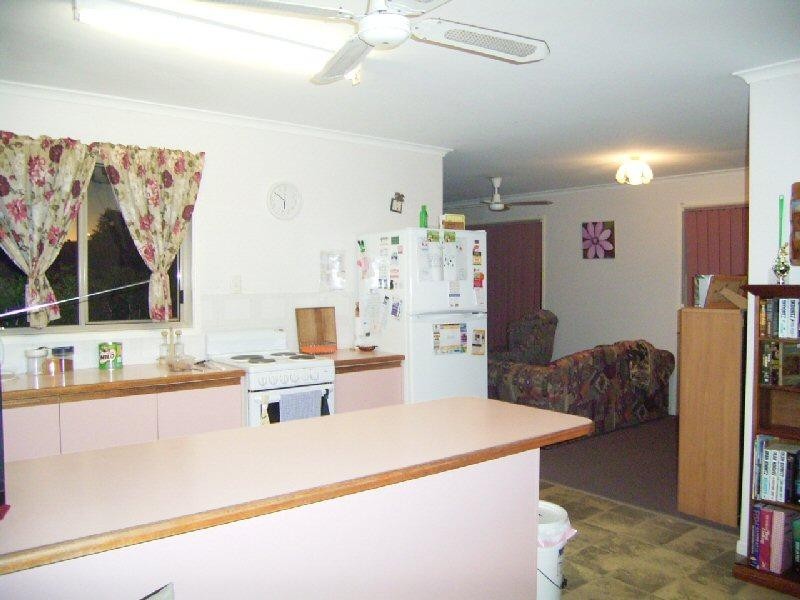 9 Toohey Court, Torquay QLD 4655