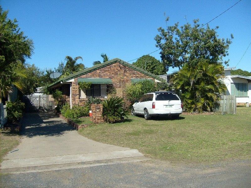 33 Ocean Street, Torquay QLD 4655