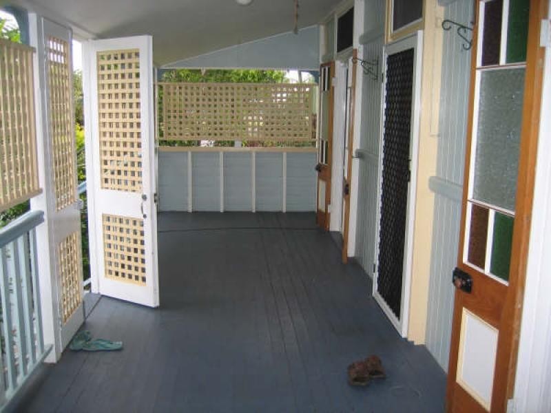 25 Robert Street, Torquay QLD 4655