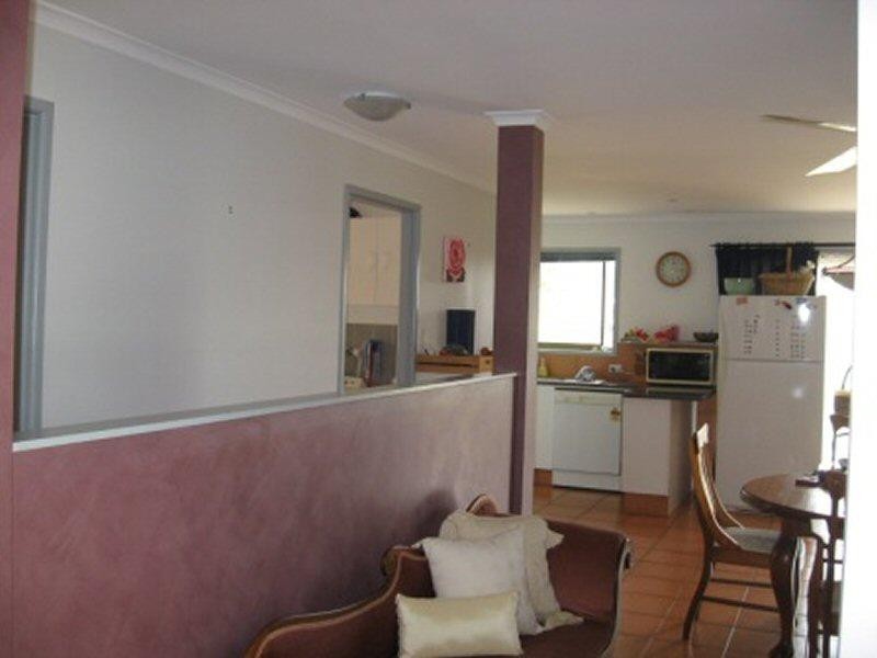 106 EXETER STREET, Torquay QLD 4655