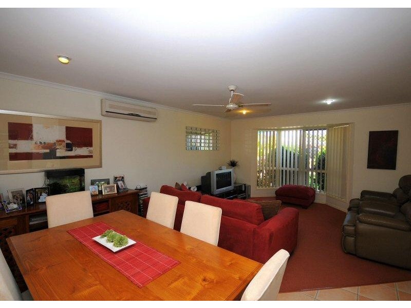11 Aqualine Drive, Point Vernon QLD 4655