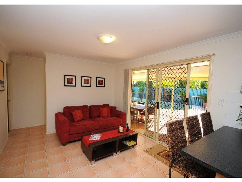 11 Aqualine Drive, Point Vernon QLD 4655