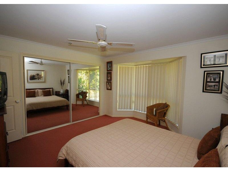 11 Aqualine Drive, Point Vernon QLD 4655