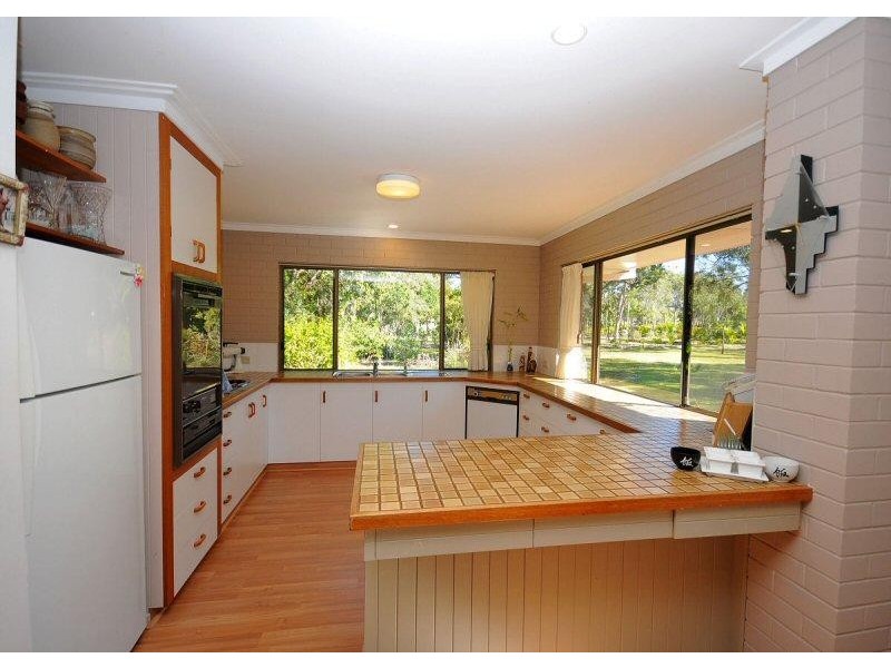 14 Boundary Road, Urangan QLD 4655