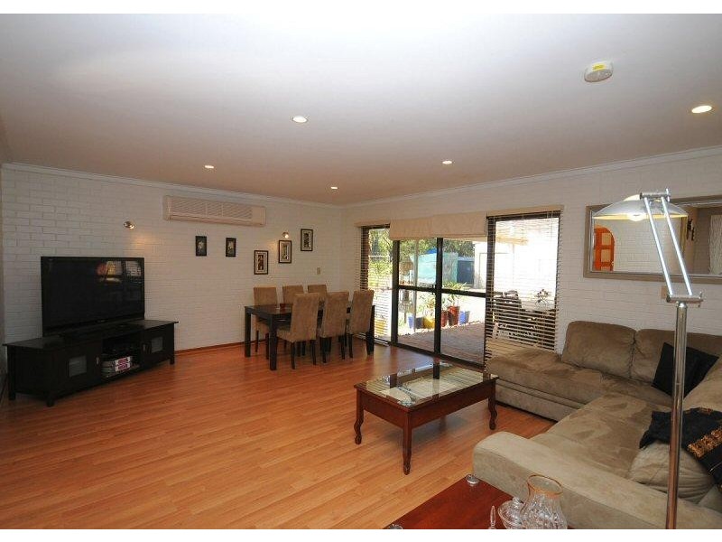 14 Boundary Road, Urangan QLD 4655