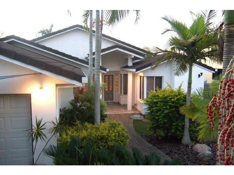 27 Royal Drive, Kawungan QLD 4655