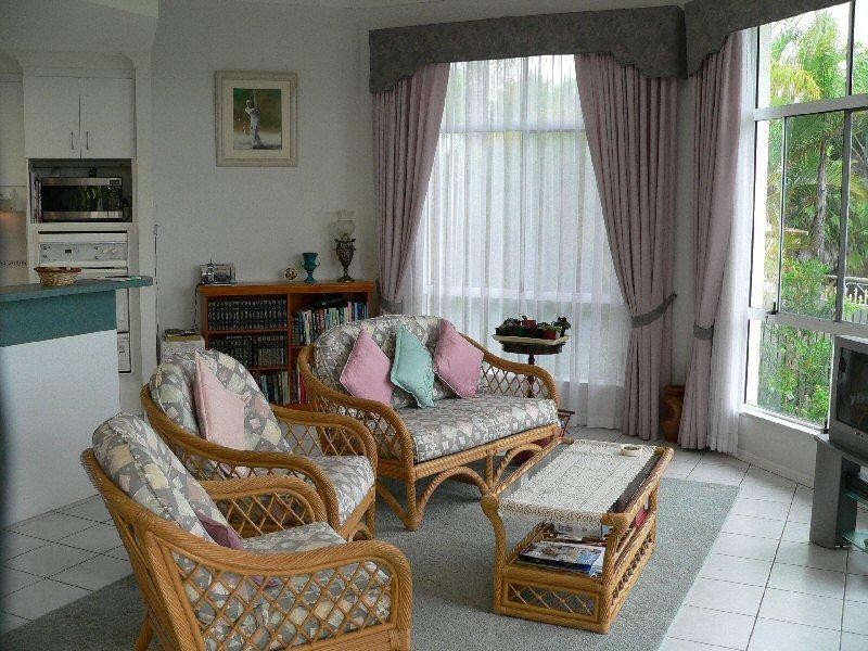 27 Royal Drive, Kawungan QLD 4655