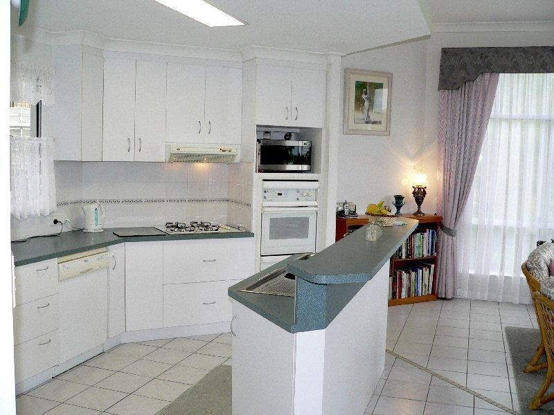 27 Royal Drive, Kawungan QLD 4655