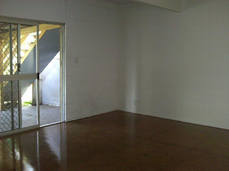 49 Kent Street, Urangan QLD 4655