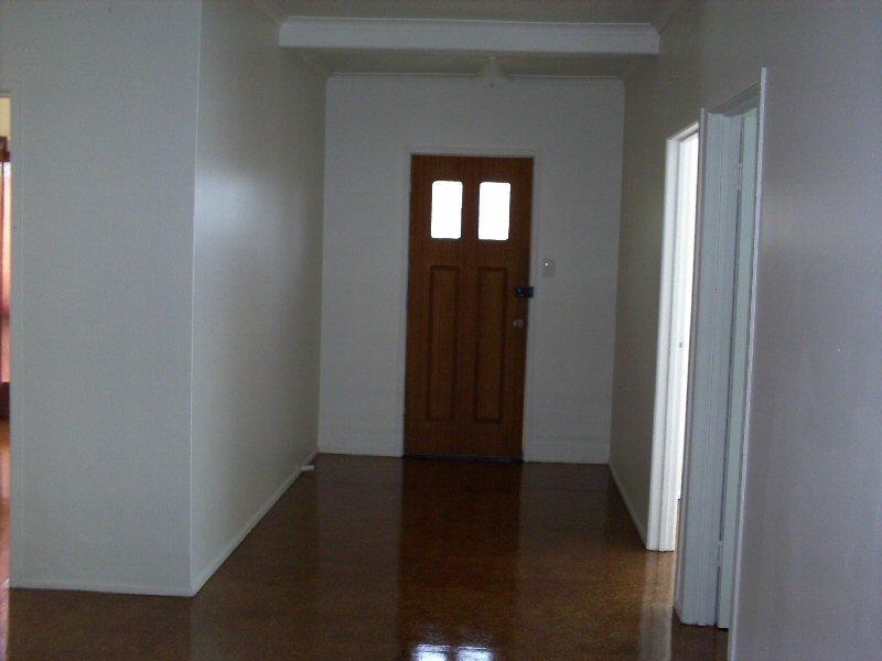 49 Kent Street, Urangan QLD 4655