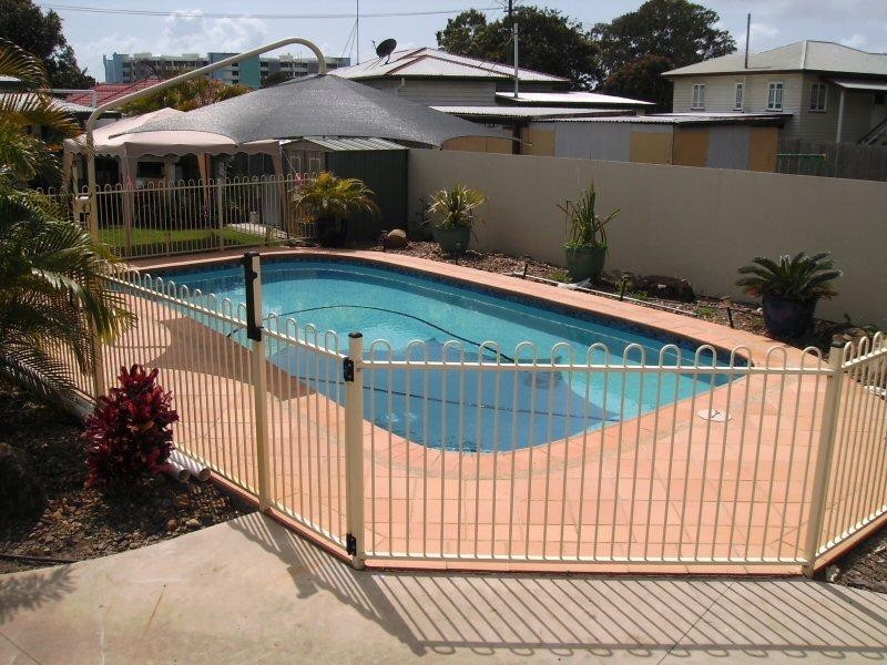 39 Shell Street, Urangan QLD 4655