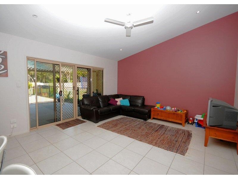 37 Seahorse Circuit, Dundowran Beach QLD 4655