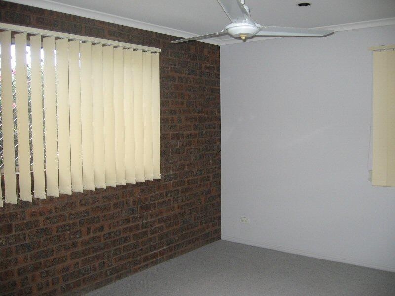 Unit 1/272 Torquay Terrace, Torquay QLD 4655