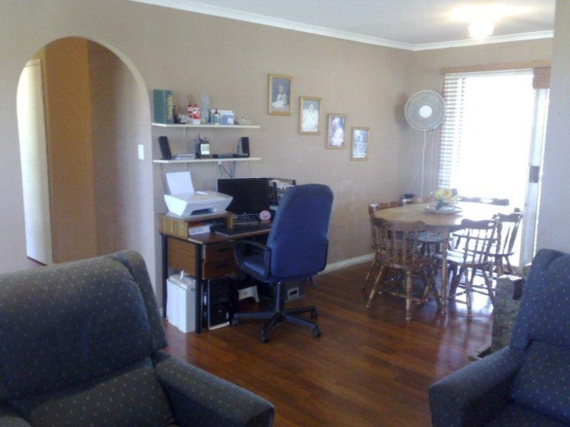 111 Limpus Street, Urangan QLD 4655