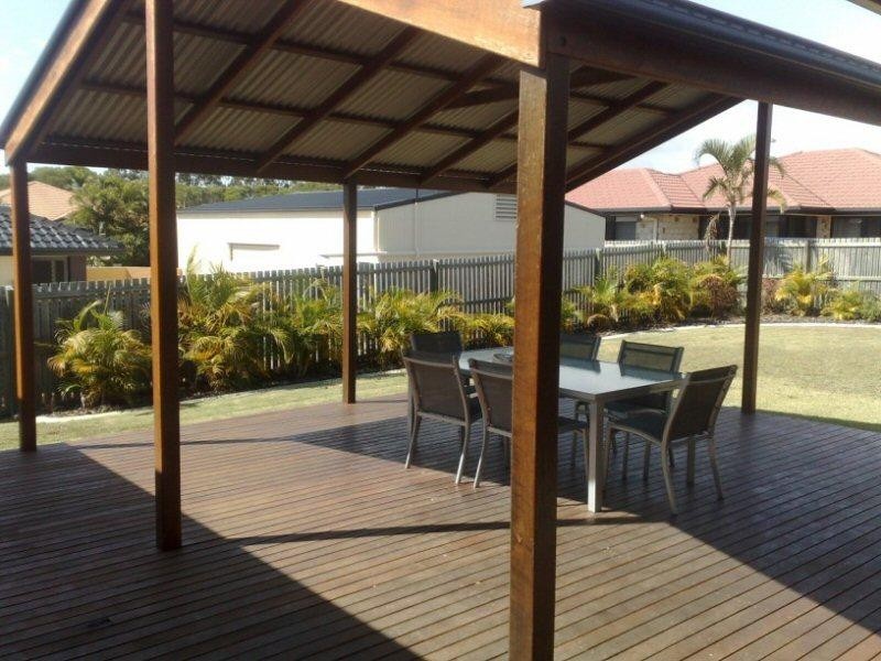 4 Heather Way, Urraween QLD 4655