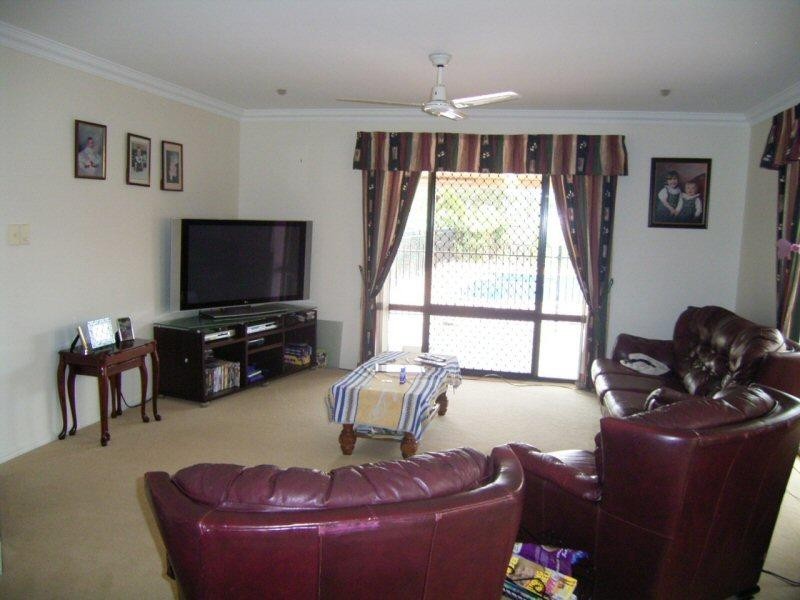 32 Heather Way, Urraween QLD 4655