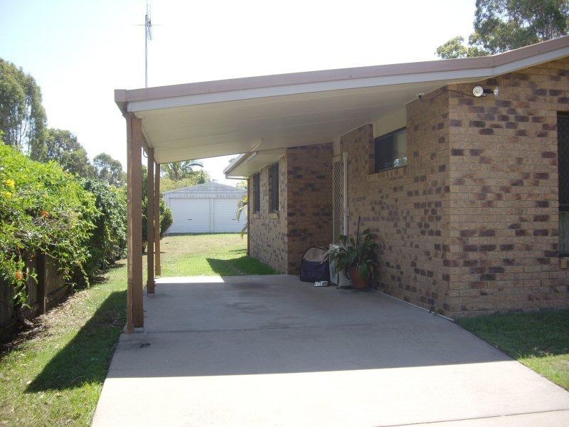 27 North Street, Point Vernon QLD 4655