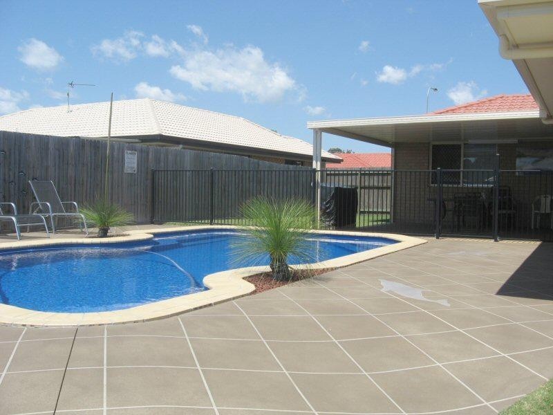 6 Moonstone Drive, Urangan QLD 4655