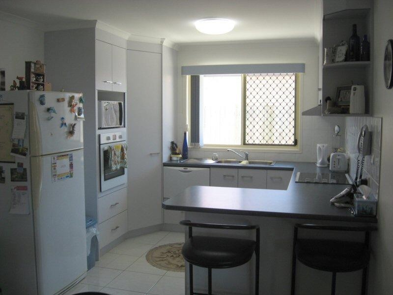 6 Moonstone Drive, Urangan QLD 4655