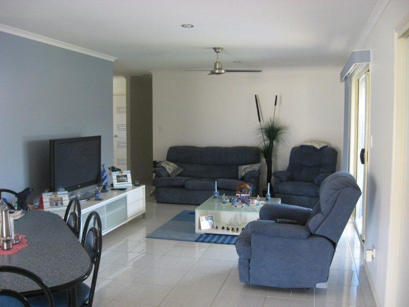 6 Moonstone Drive, Urangan QLD 4655