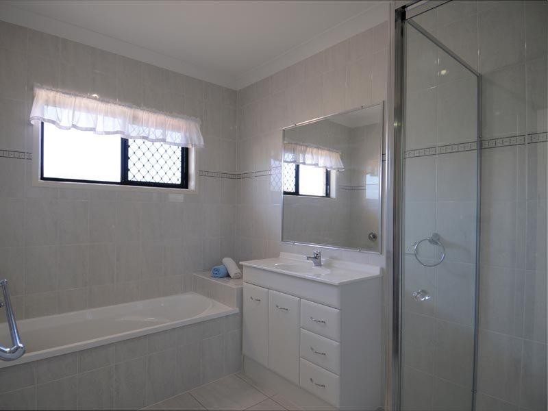 34 Rosewood Avenue, Wondunna QLD 4655