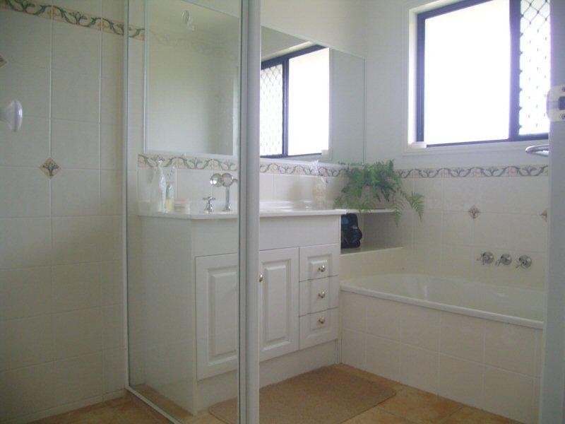 22 Arlington Court, Kawungan QLD 4655