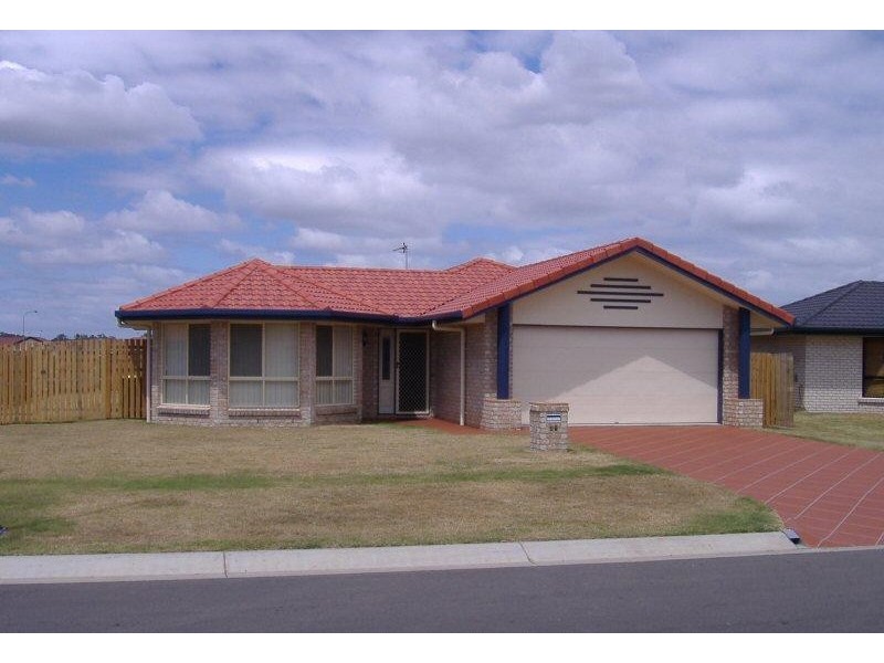 37 Archer Drive, Point Vernon QLD 4655