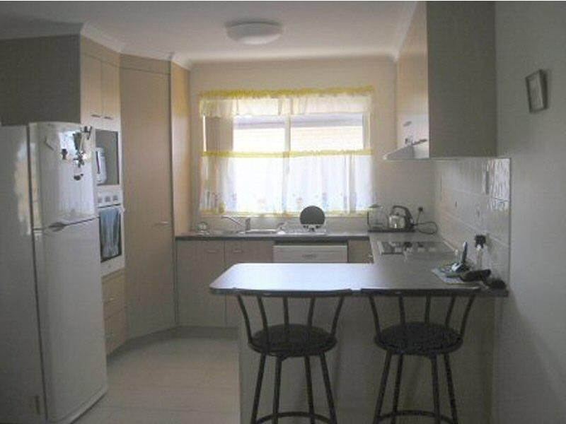 37 Archer Drive, Point Vernon QLD 4655